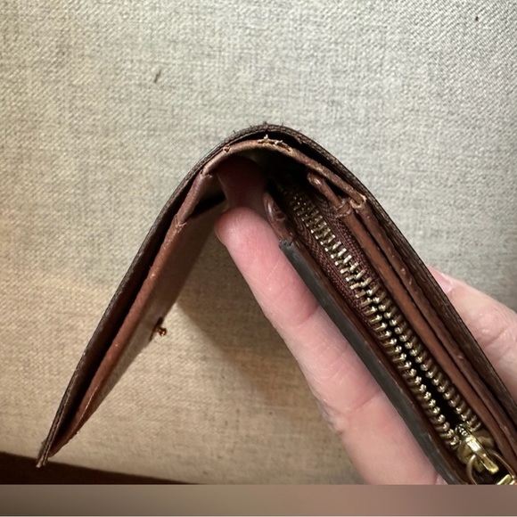 Vintage Louis Vuitton Wallet - Picture 8 of 14